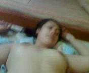 Жена и муж узбеки домашнее, Муж, снимает, свою, узбечку, голую, жену, на камеру, как он трахает, ее дома, на кровати., uzbum.su